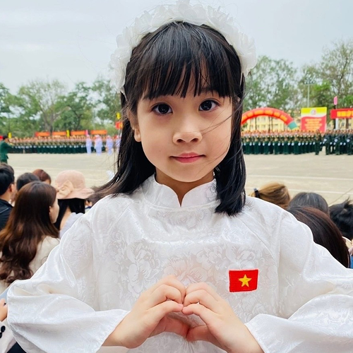 Các em nhỏ được hỗ trợ